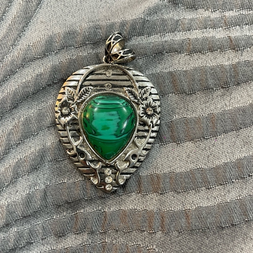 Silver pedan